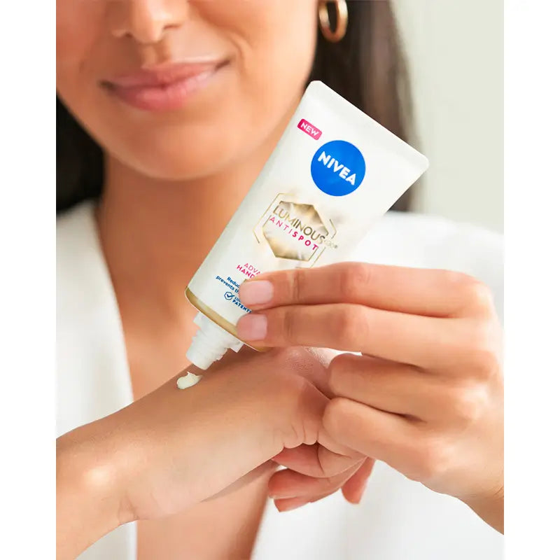 NIVEA Luminous 630 -käsivoide, joka ehkäisee pigmenttimuutoksia