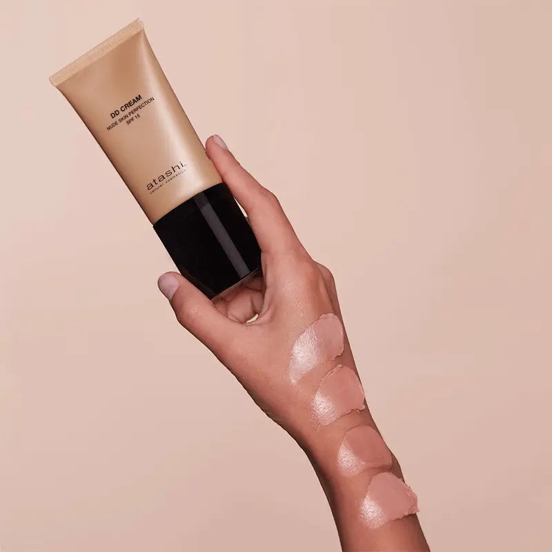 Atashi Dd-kosteuttava värivoide SPF 15 – sävy: beige 