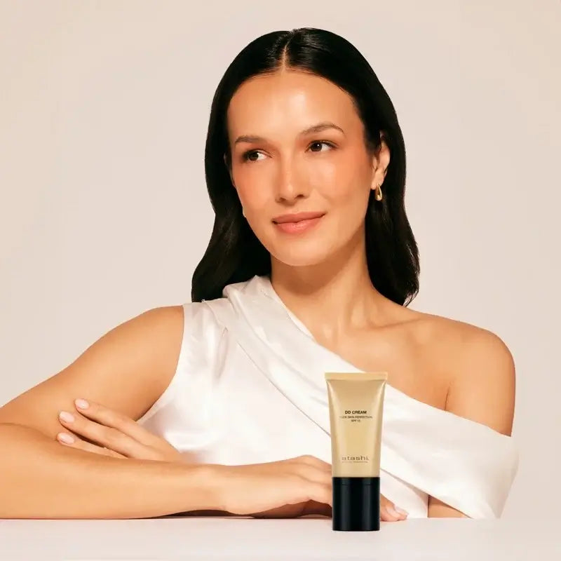 Atashi Dd Cream - kosteuttava ja sävytetty voide, SPF 15 – keskivaalea sävy