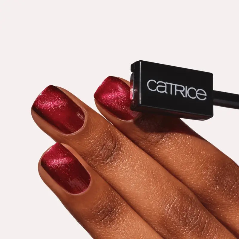 Catrice Bold Magnetic -kynsilakan magneetti, 1 kpl