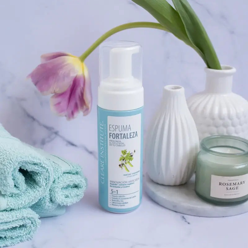 Clearé Institute hiustenlähtöä ehkäisevä vaahto, vahvuus 150 ml. 