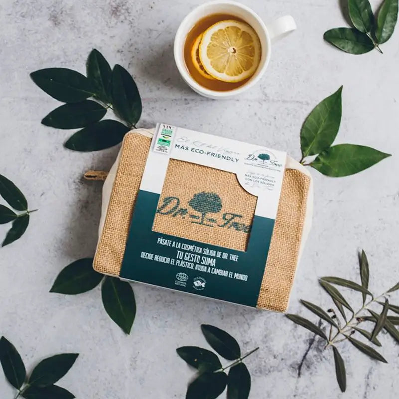 Dr. Tree -matkakosmetiikkasetti: kiinteä shampoogeeli + bambuhammasharja 