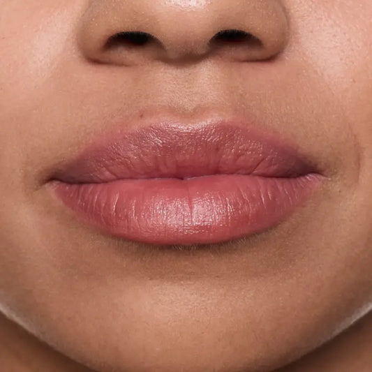 Essence Nude Blur Soufflé -huulivoide 05, 3 g