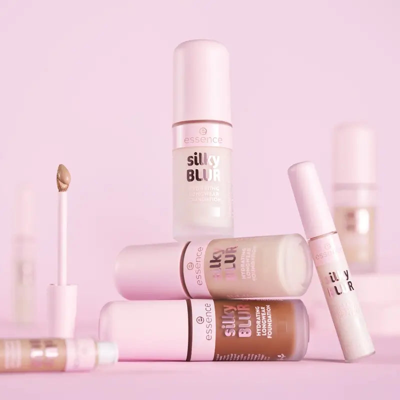 Essence Silky Blur -kosteuttava, pitkäkestoinen peitevoide 80, 10 ml