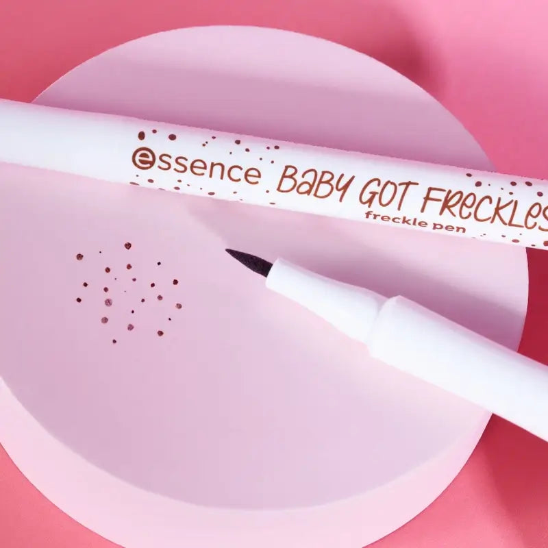 Essence Baby Got Freckles -pisamakynä 10, 1 ml