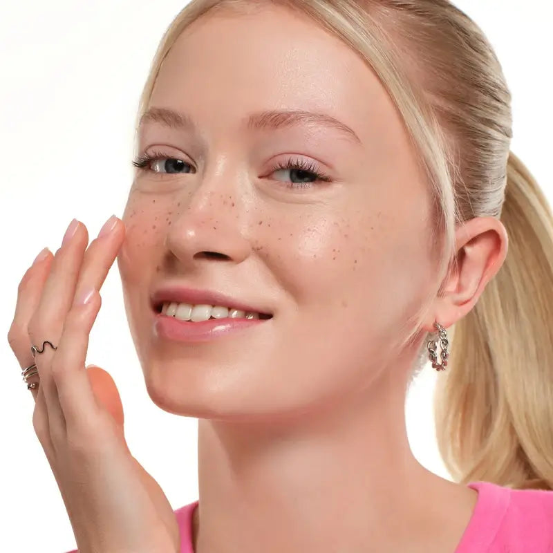 Essence Baby Got Freckles -pisamakynä 10, 1 ml
