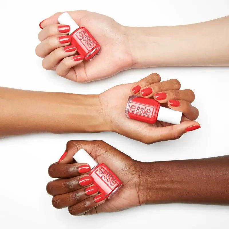 Essie Classic -kynsilakka, sävy 858 Handmade With Love, 13,5 ml