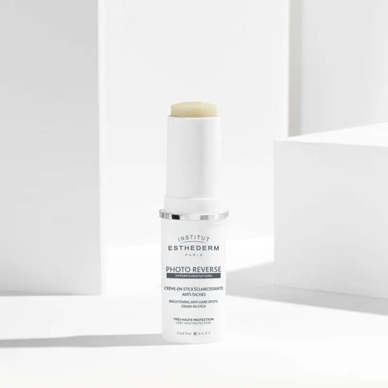 Esthederm Photo Reverse -voidepuikko, 10 g