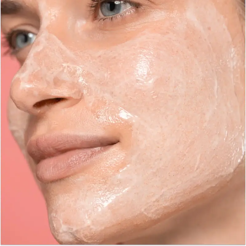 Freshly Exfoliating Rose -kasvopuhdistusaine 100 ml