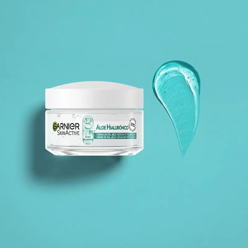 Garnier Aloe-hyaluroninen päivävoide, jossa on aloe veraa ja hyaluronihappoa. Kosteuttaa tehokkaasti 48 tuntia – ravitsee – täyttää.