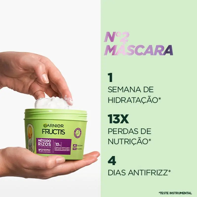 Garnier Fructis Método Rizos -hoitoaine nro 2 kosteuttaa kiharoita viikon ajan, 370 ml