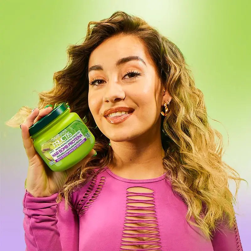 Garnier Fructis Nutri Rizos Hair Bomb -proteiinipitoinen ravitseva hiusnaamio, jossa on pistaasiöljyä, 320 ml.