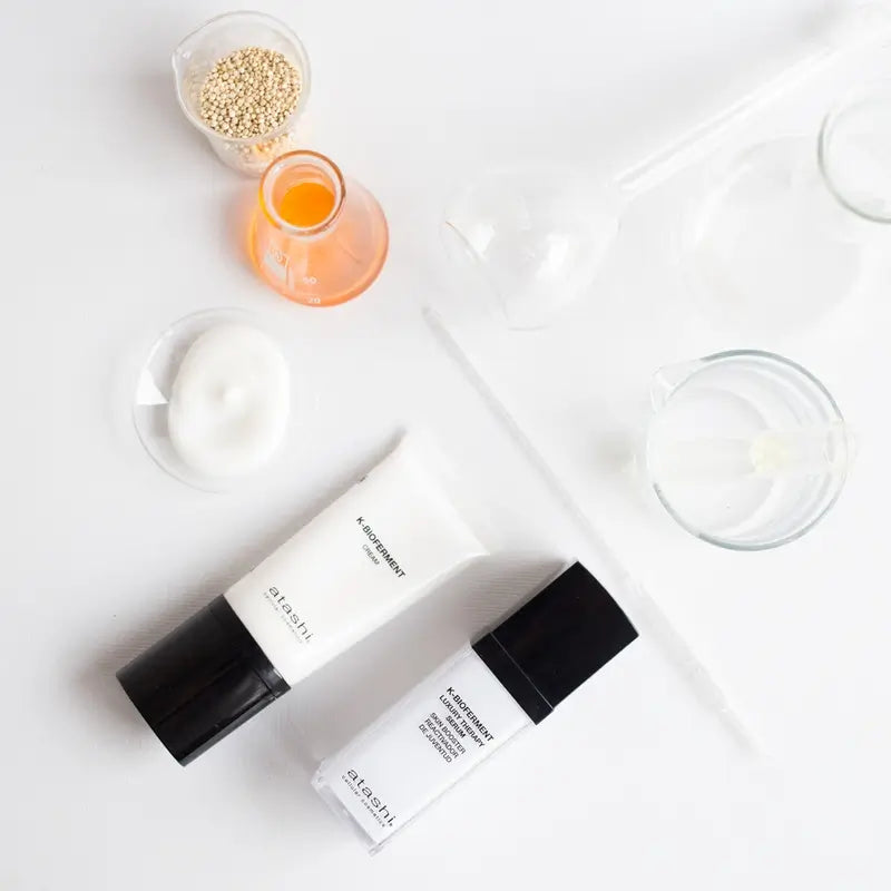 Atashi K-Bioferment Therapy Skin Booster -päivävoide ja meikkipohja 50 ml
