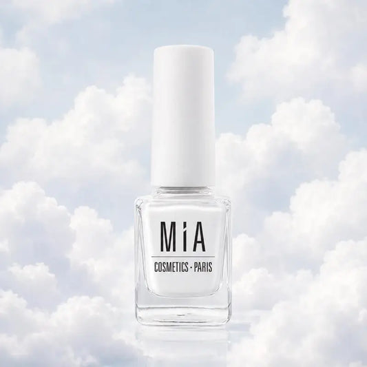Mia Cosmetics Paris Cloud Touch Radiant Glow -kynsilakka, 11 ml