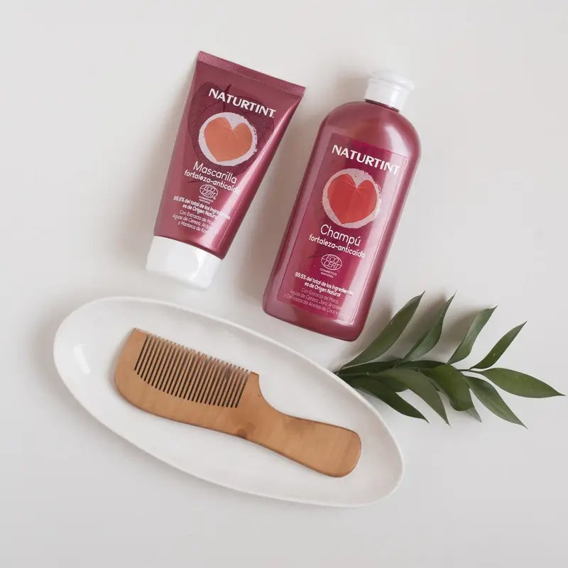 Naturtint Luonnollinen hiustenlähtöä ehkäisevä vahvistava shampoo 330 ml 