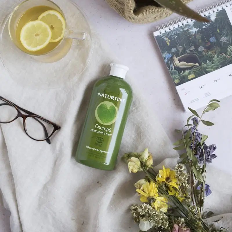Naturtint Korjaava ja luonnollista voimaa antava shampo 330 ml 