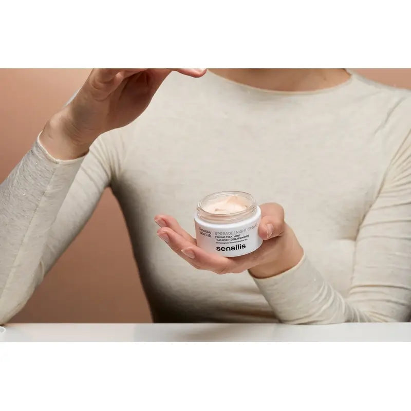 Sensilis Upgrade kiinteyttävä ja ryppyjä ehkäisevä yövoide 50 ml