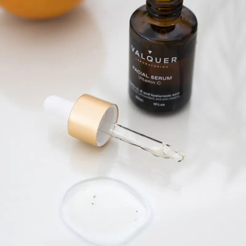 Valquer Skin Care C-vitamiinipitoinen kasvojen seerumi, 30 ml
